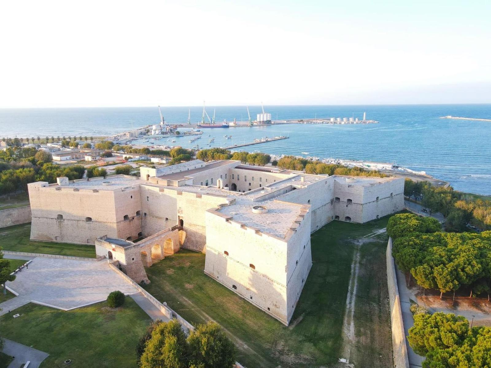 Cd Romanello Barletta Extérieur photo